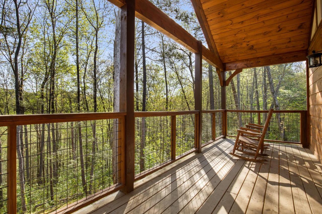Poolin Around Villa Gatlinburg Exterior photo