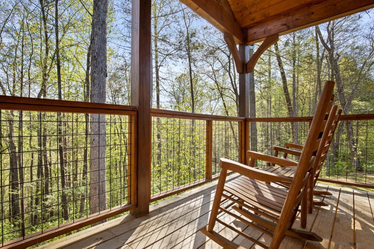 Poolin Around Villa Gatlinburg Exterior photo